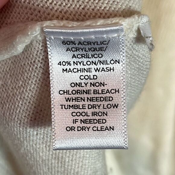 LOFT Cream V-neck Sweater Size Medium - Picture 5 of 5